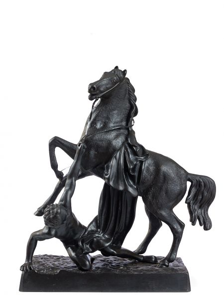 Скульптура «Конь с упавшим всадником». Модель скульптора П.К. Клодта.